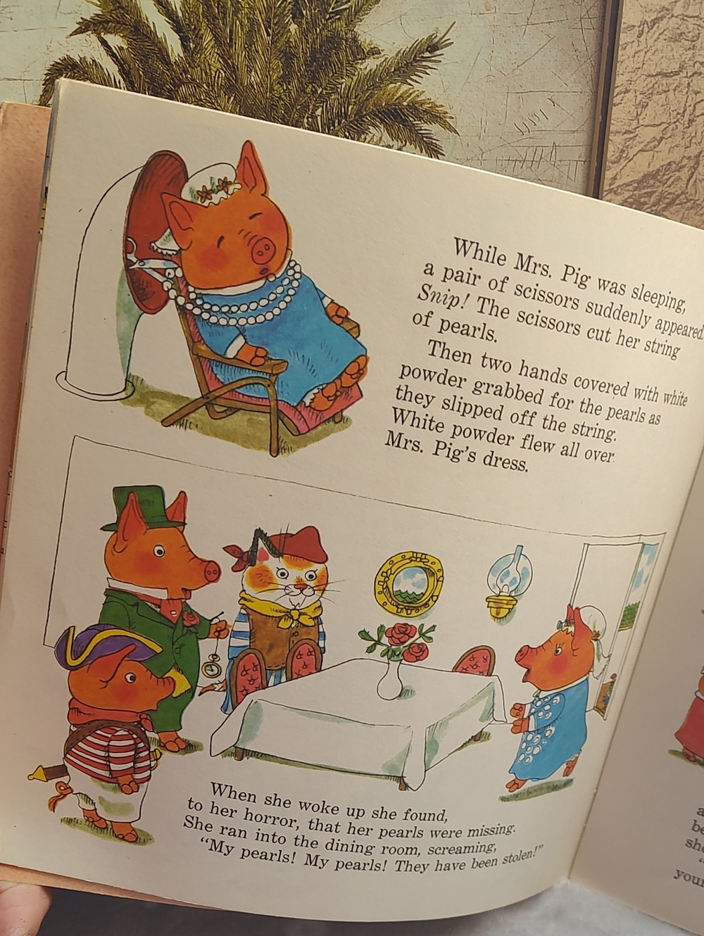 Richard Scarry's Great Steamboat Mystery 📚 - Picture 6 of 11